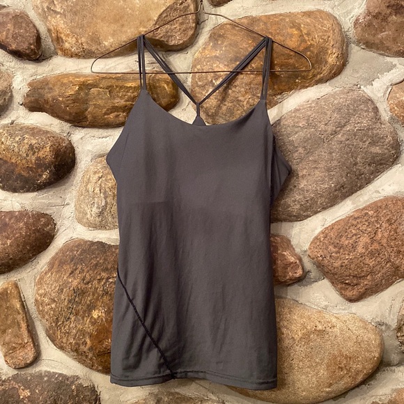 ⚡️3for25$⚡️ Mountain Hardwear workout tank top - Picture 1 of 4